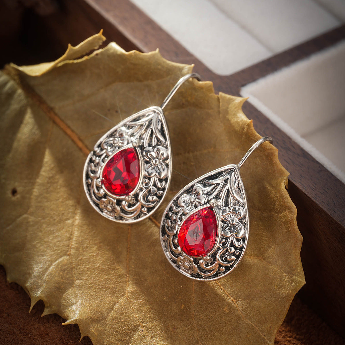 European And American Retro Bohemian Style Carved Ruby Earrings